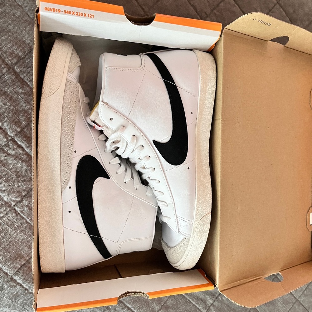 Nike Blazer 77 hi white leather w/ black